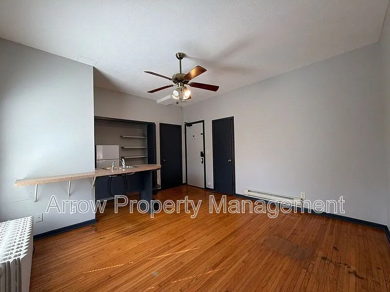 Studio, 1.0 bath, 230 sqft, $650 — Photo 2