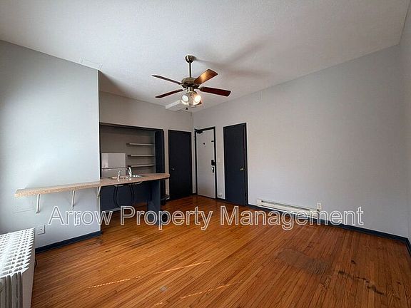 3rd image of 1414 C St Unit 5