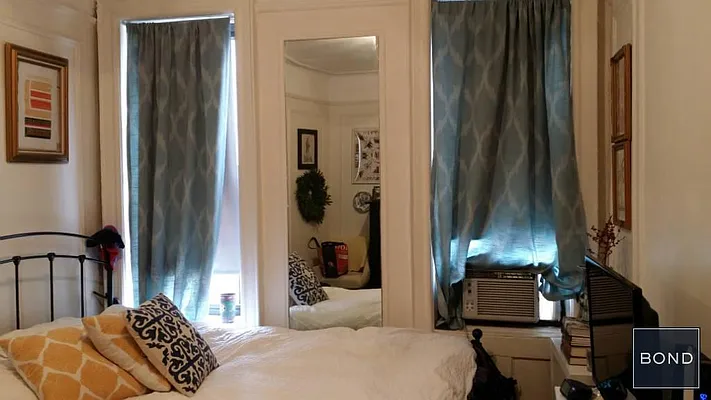 Rented by Bond New York | media 3