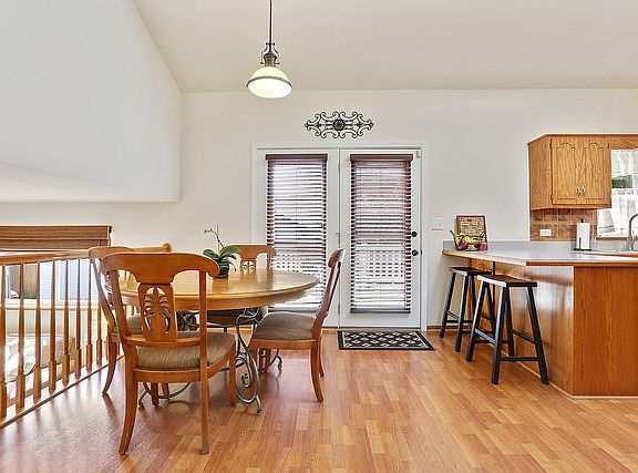 4th image of 16559 W Montauk Dr