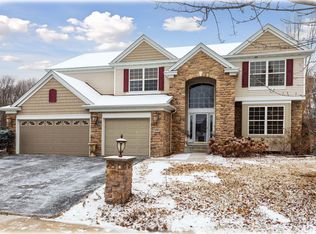 7195 Peony Ln N, Maple Grove, MN 55311