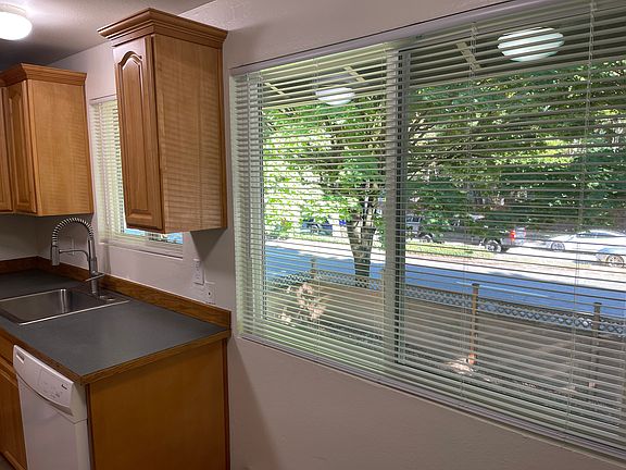 2nd image of 9421 Avondale Rd NE #17