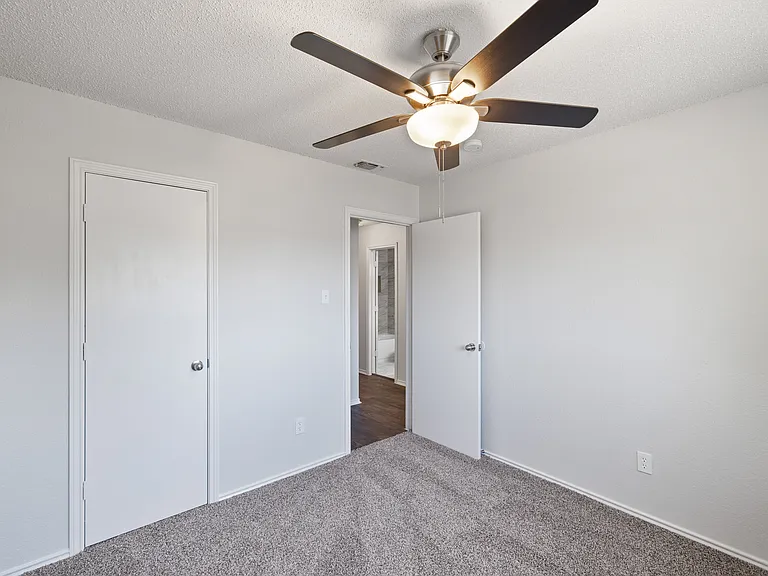 2540 Avenue H #2540 — Photo 7