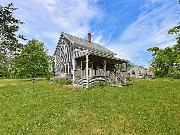 5th image of 144 Horseneck Rd