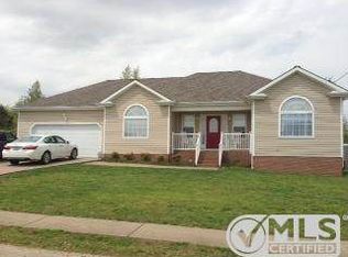 301 Eagle Cove Dr, Hopkinsville, KY 42240