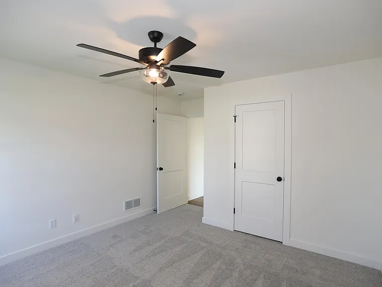 4605 Chambers Bay Dr — Photo 36