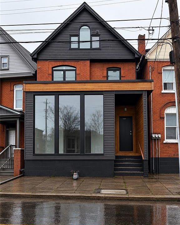 1st image of 76 Wentworth St S