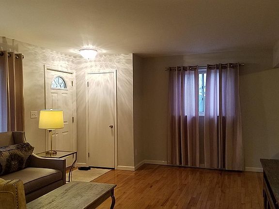 4th image of 790 Nash Ave