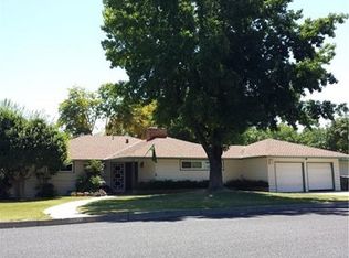 144 N Park Dr, Madera, CA 93637