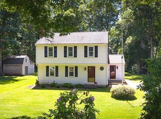 36 Upland Rd, Plympton, MA 02367