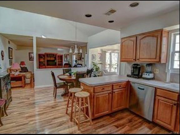 5th image of 180 Royal Oak Drive