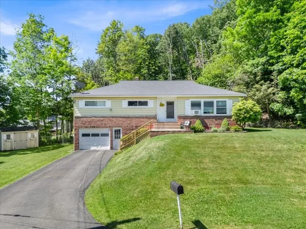 1007 May St, Endicott, NY 13760