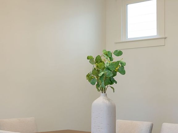 4th image of 4412 Westlawn Dr