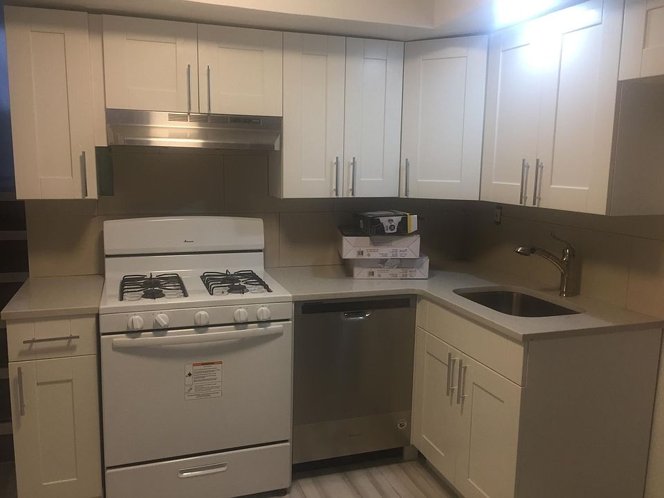 2nd image of 62 Lancaster Ave Floor 1