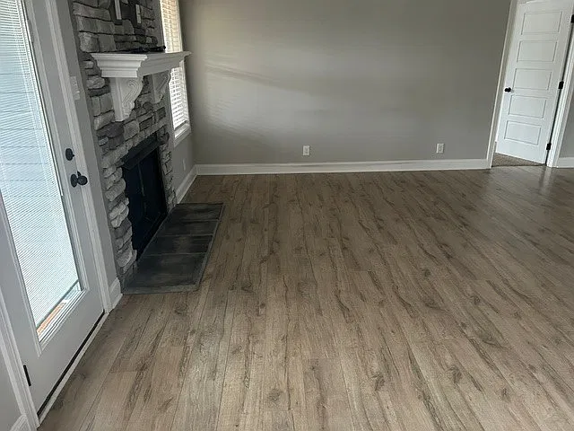 4 bed, 2.5 bath, 2057 sqft, $2,200 — Photo 3