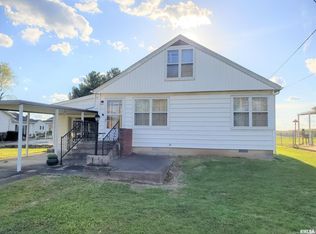 747 N Mill St, Carrier Mills, IL 62917
