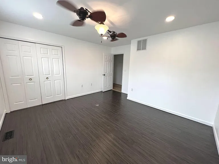 513 Willow Ave — Photo 14