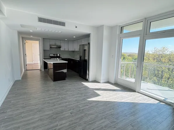 65-18 Austin Street image 5 of 10