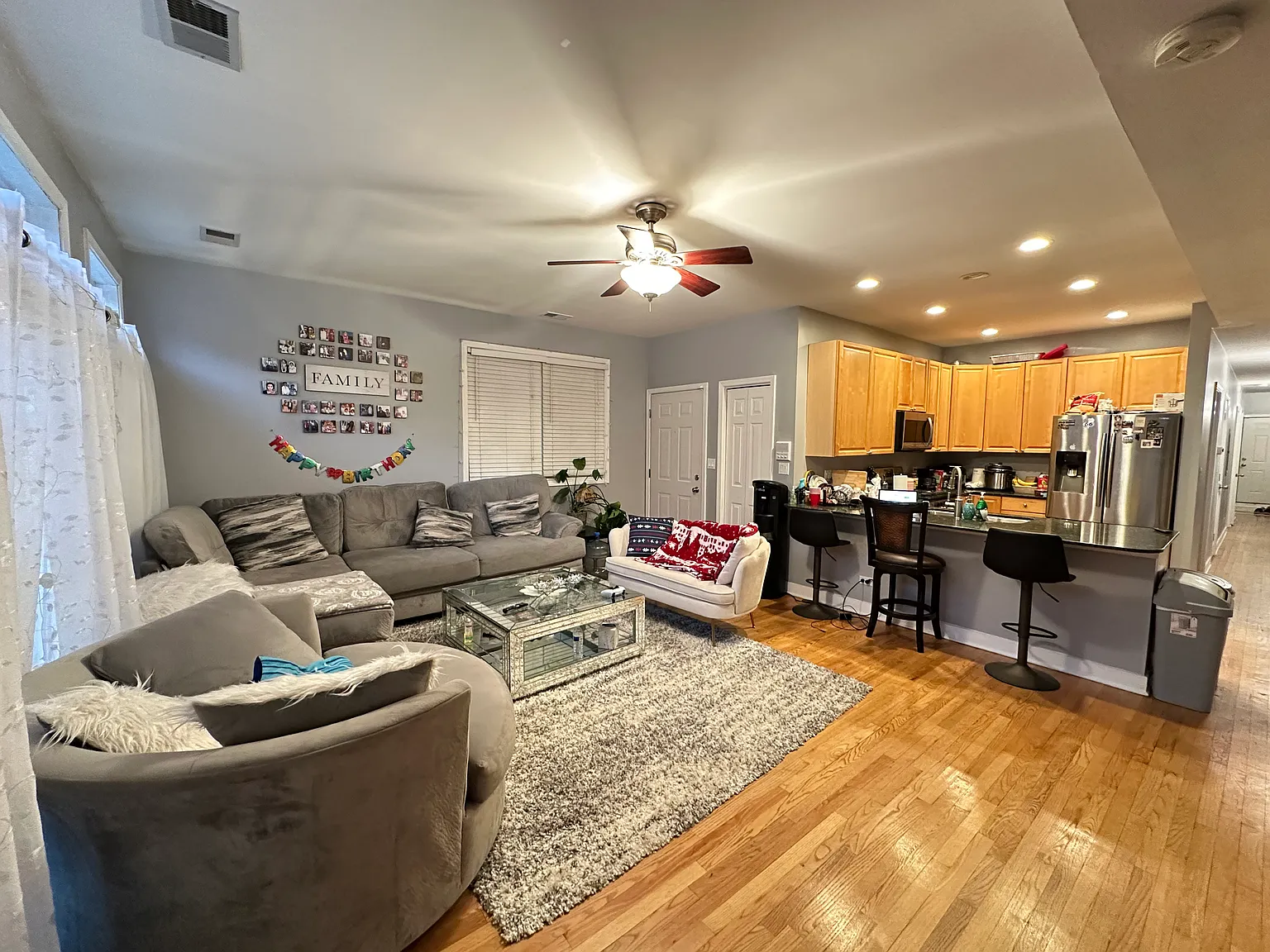 2 bed, 1400 sqft, $2,500 — Photo 4