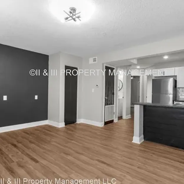 1505 West 25th Ct Apt B3 - 1 — Photo 4