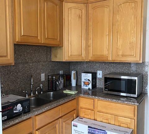 4th image of 1307 20th Ave #301