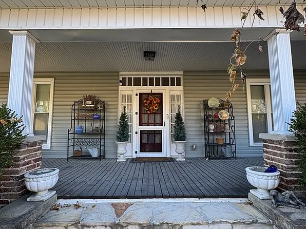 208 Lincoln Ave N, Fayetteville, TN 37334