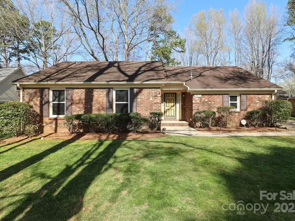 8817 Tree Haven Dr, Charlotte, NC 28270