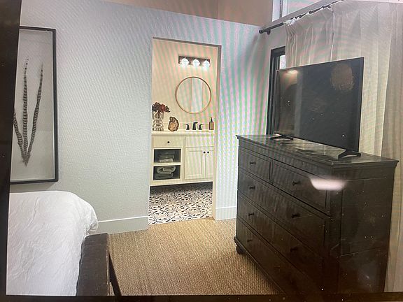 lower primary suite