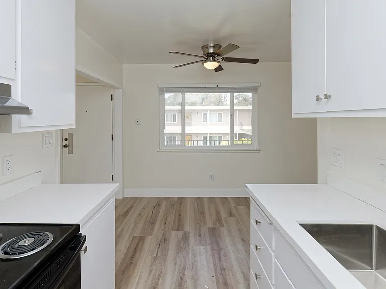 184 Callan — Photo 15