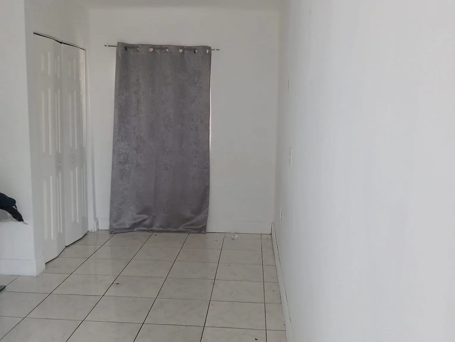 Studio, 830 sqft, $700 — Photo 3