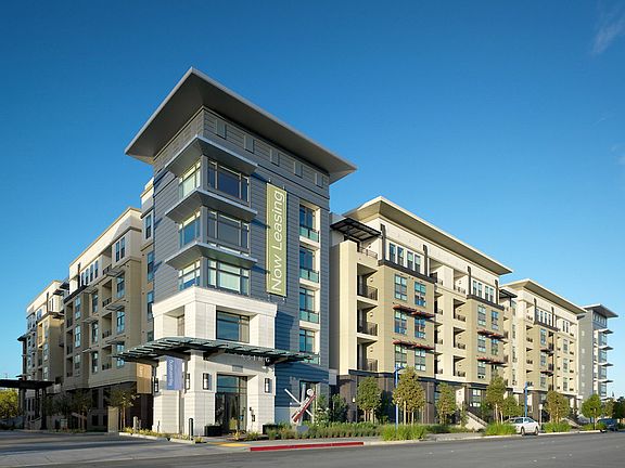 3rd image of 620 Veterans Blvd #407