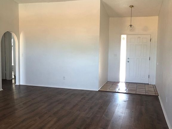 Great Room/Front Entry