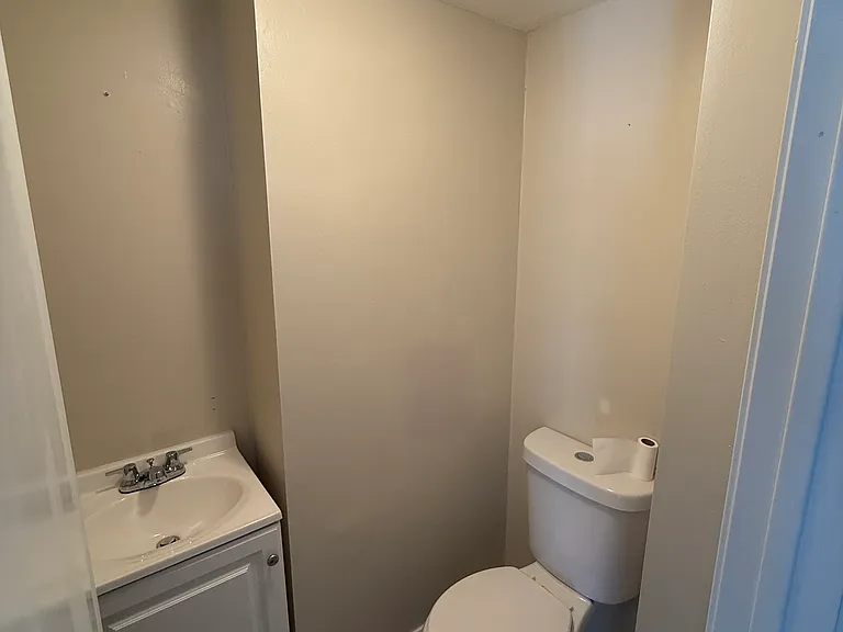 10211 Ambridge Pl — Photo 24