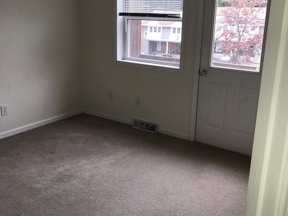 113 East Ave, Saratoga Springs, NY 12866 Zillow