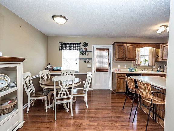 4th image of 1147 Harvest Glen Dr NW