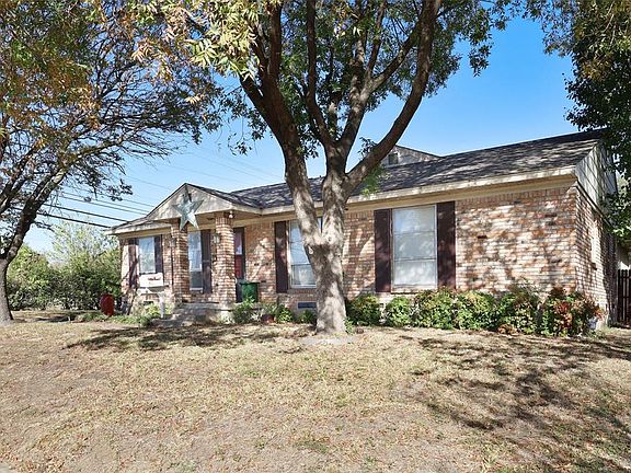 2nd image of 2423 English Dr