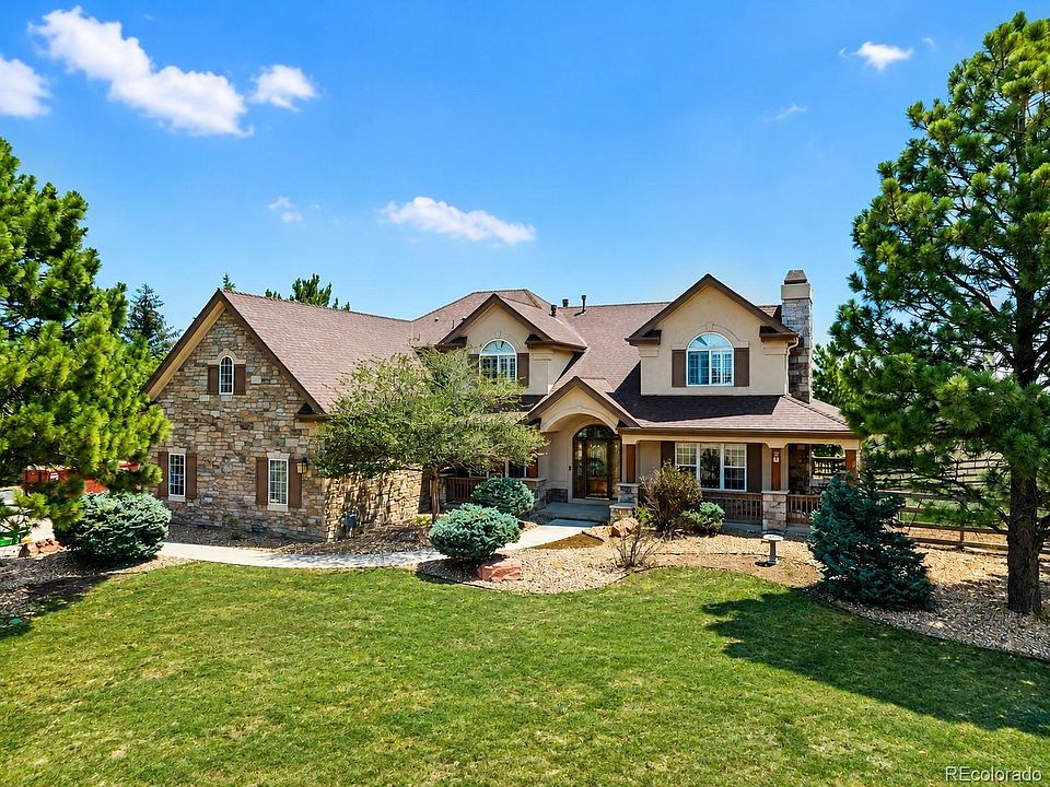 1st image of 213 Scotch Pine Circle