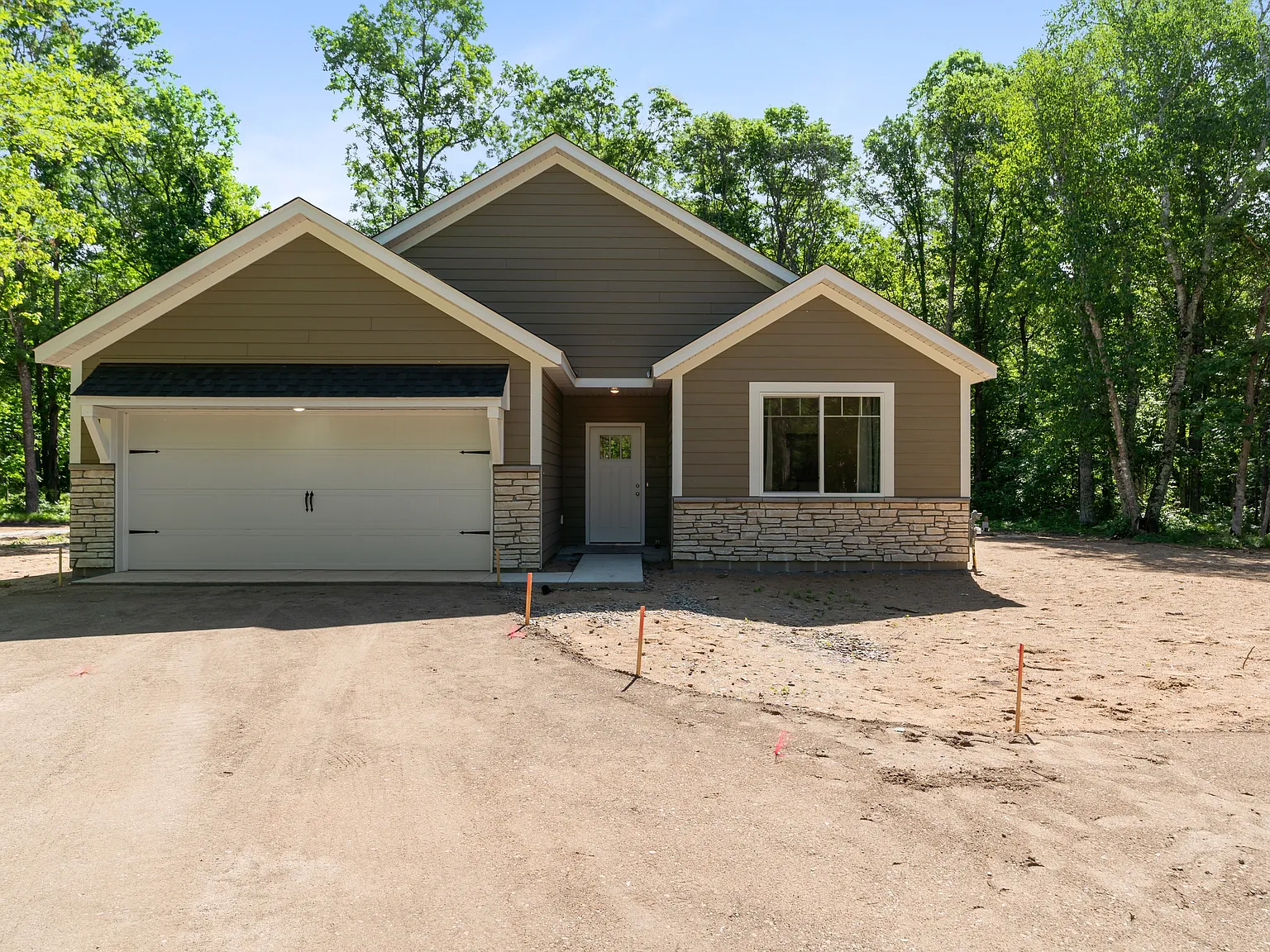 Crosslake | 35662 Bonnie Lakes Rd - 35662 — Photo 1