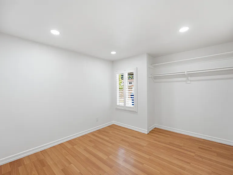 93 N Dewey Ave — Photo 17