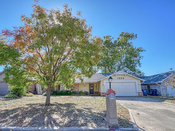 3rd image of 1023 Kimberly Ct