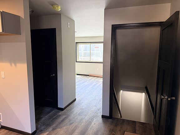5th image of 3147 Oak Knoll Dr #3