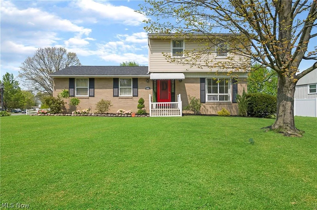 4029 Mistletoe Dr SE photo 1
