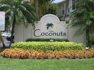 50 Simonton Cir, Weston, FL 33326