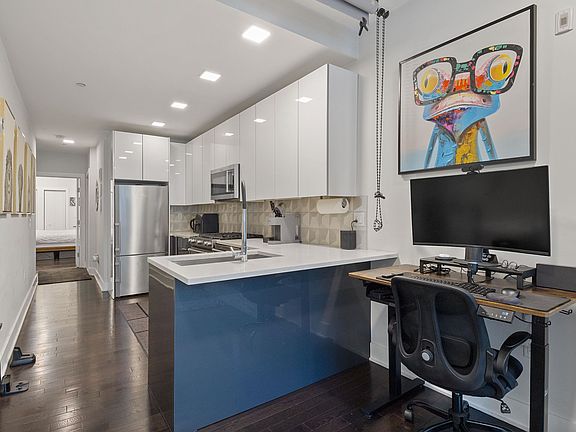 5th image of 367 2nd St Unit 102