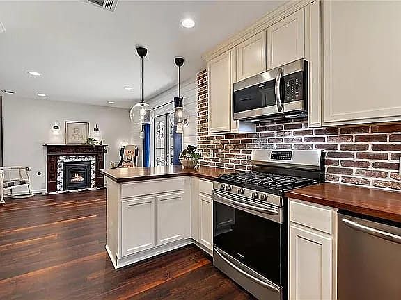 4th image of this home
