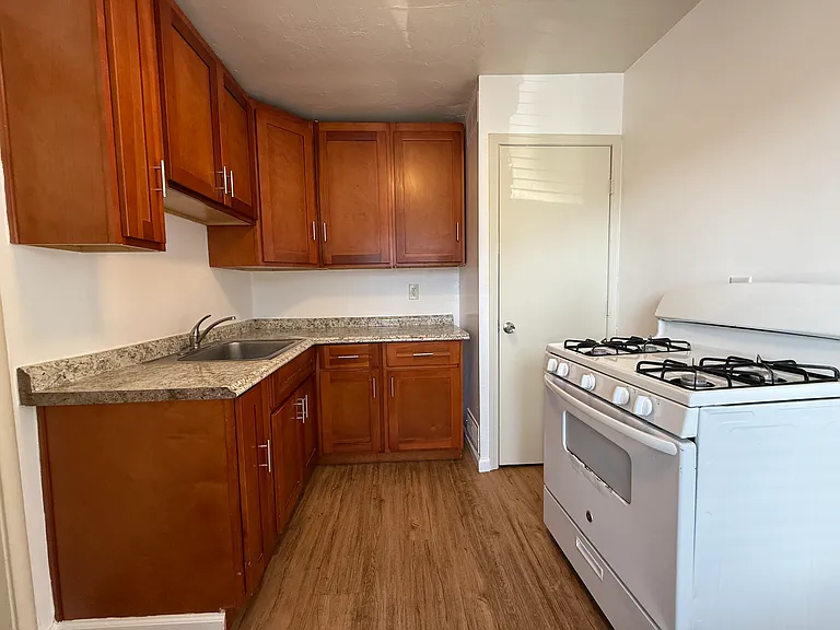 2433 San Pablo Ave #B — Photo 4