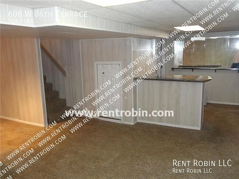 606 W 86th Ter — Photo 6