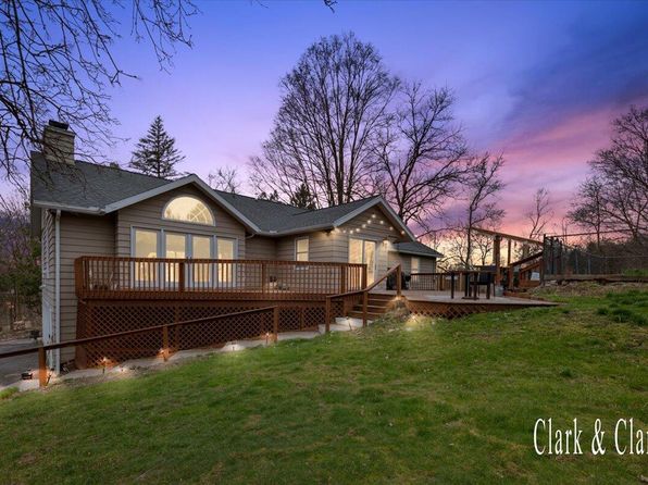 2179 Gee Dr, Lowell, MI 49331
