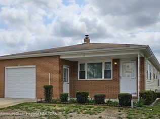 18 Corinth Pl, Toms River, NJ 08757