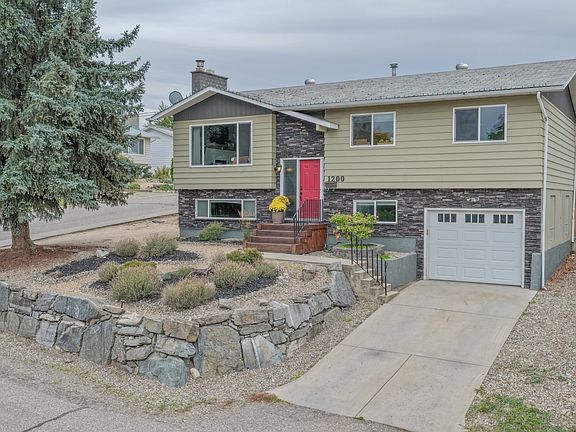 2nd image of 1200 28th Ave